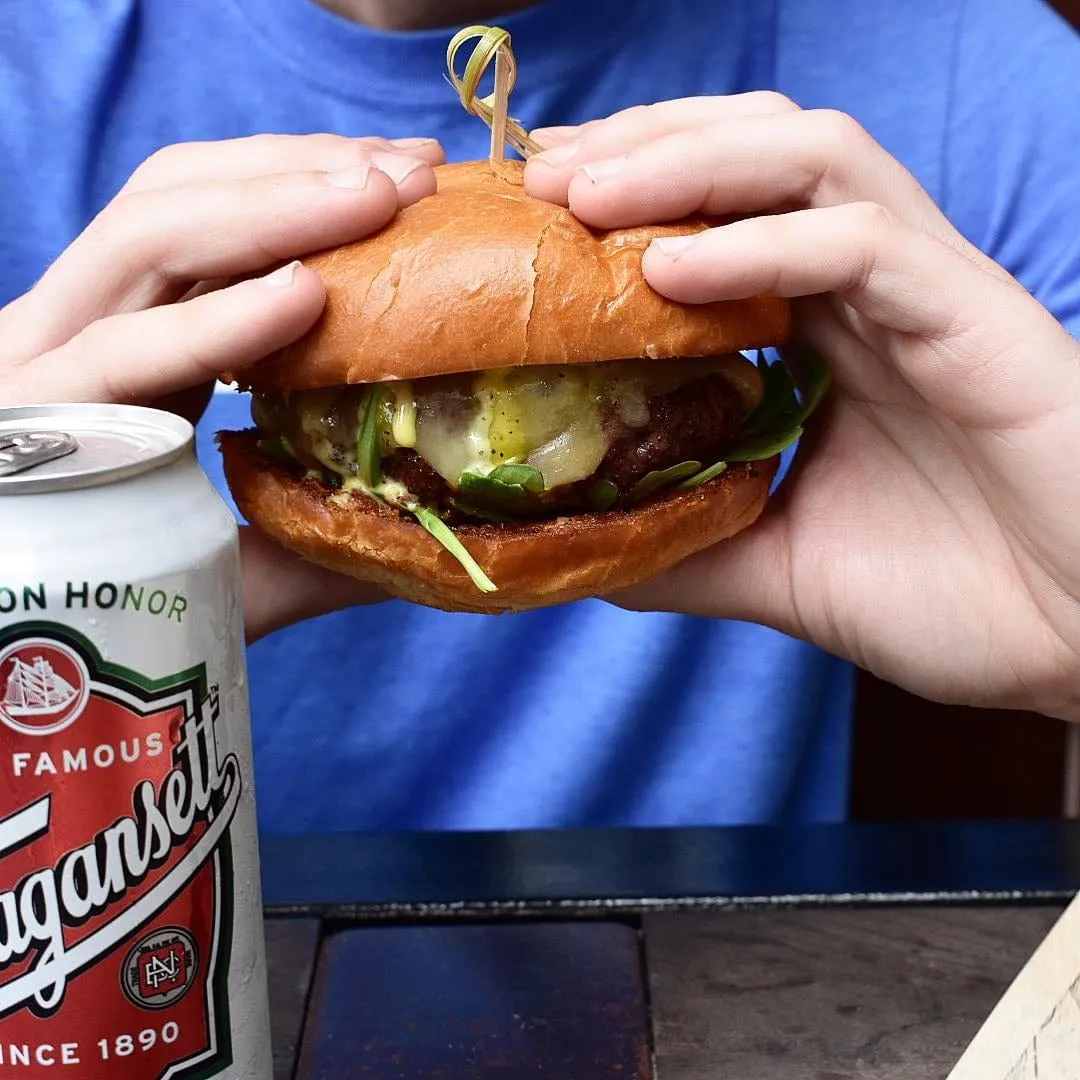 A burger and a 'Gansett in good hands
